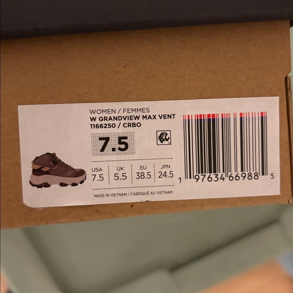 Brand New Teva Hiking Shoes - Picture 6 of 6